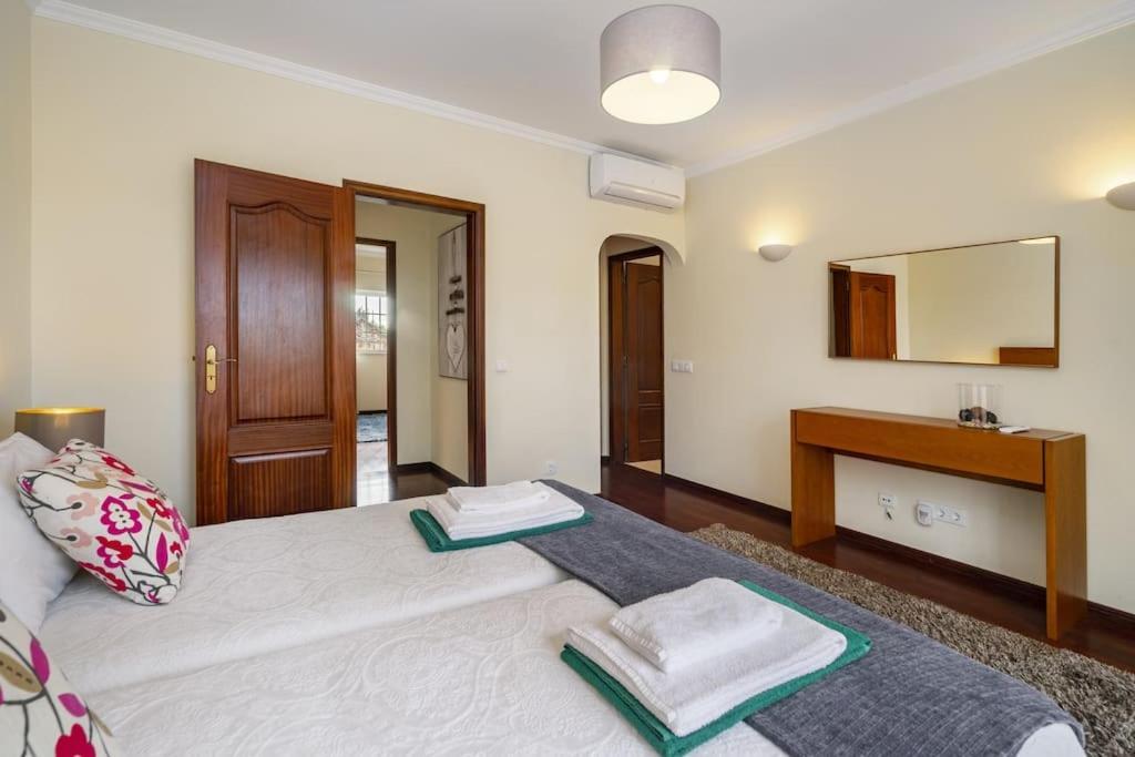 Villa Arade Riverside - Jacuzzi And Heated Pool By Side Villas Silves Bagian luar foto