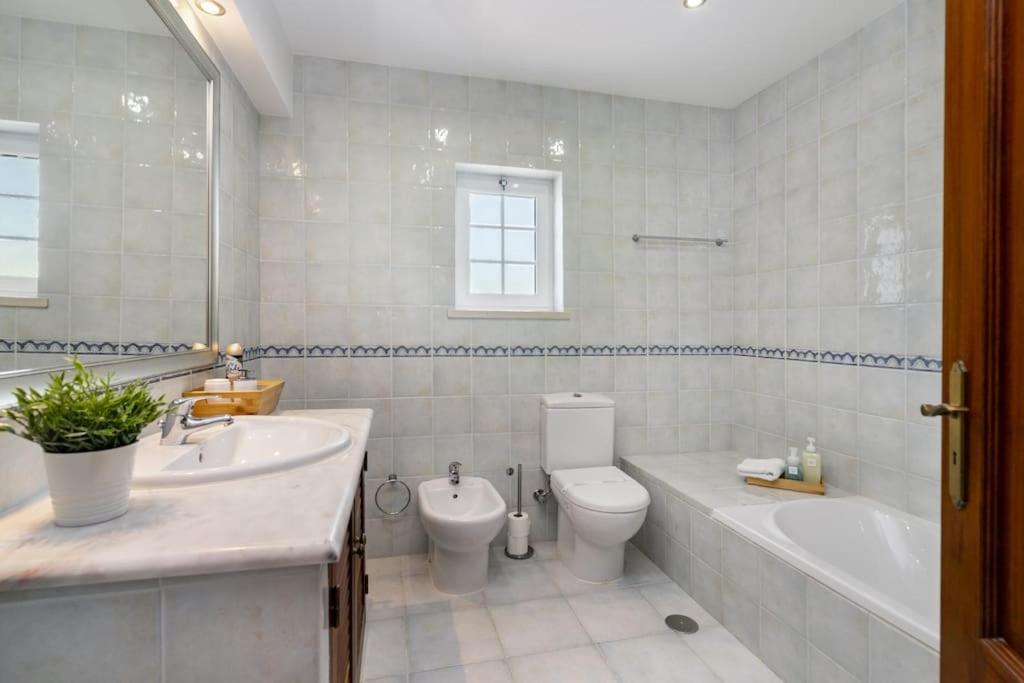 Villa Arade Riverside - Jacuzzi And Heated Pool By Side Villas Silves Bagian luar foto